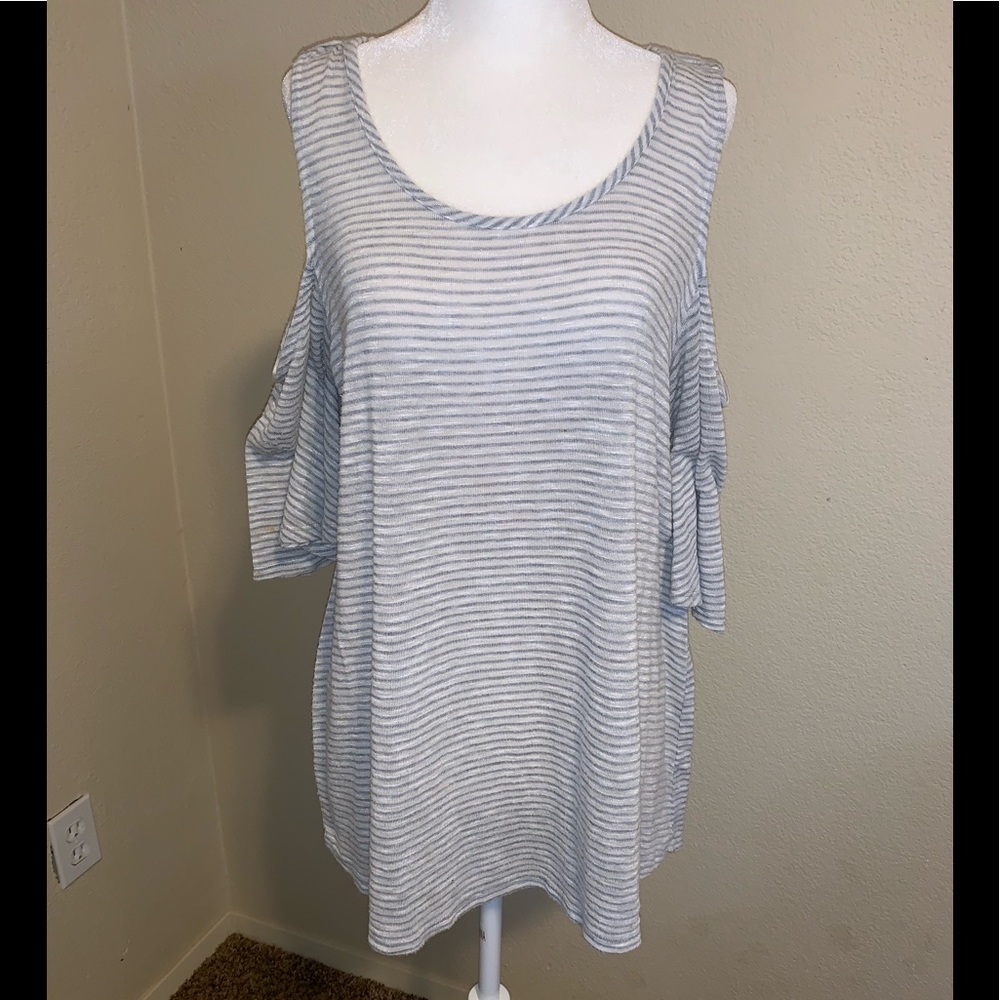 “ Cold-Shoulder “ Tee Striped Gray and White